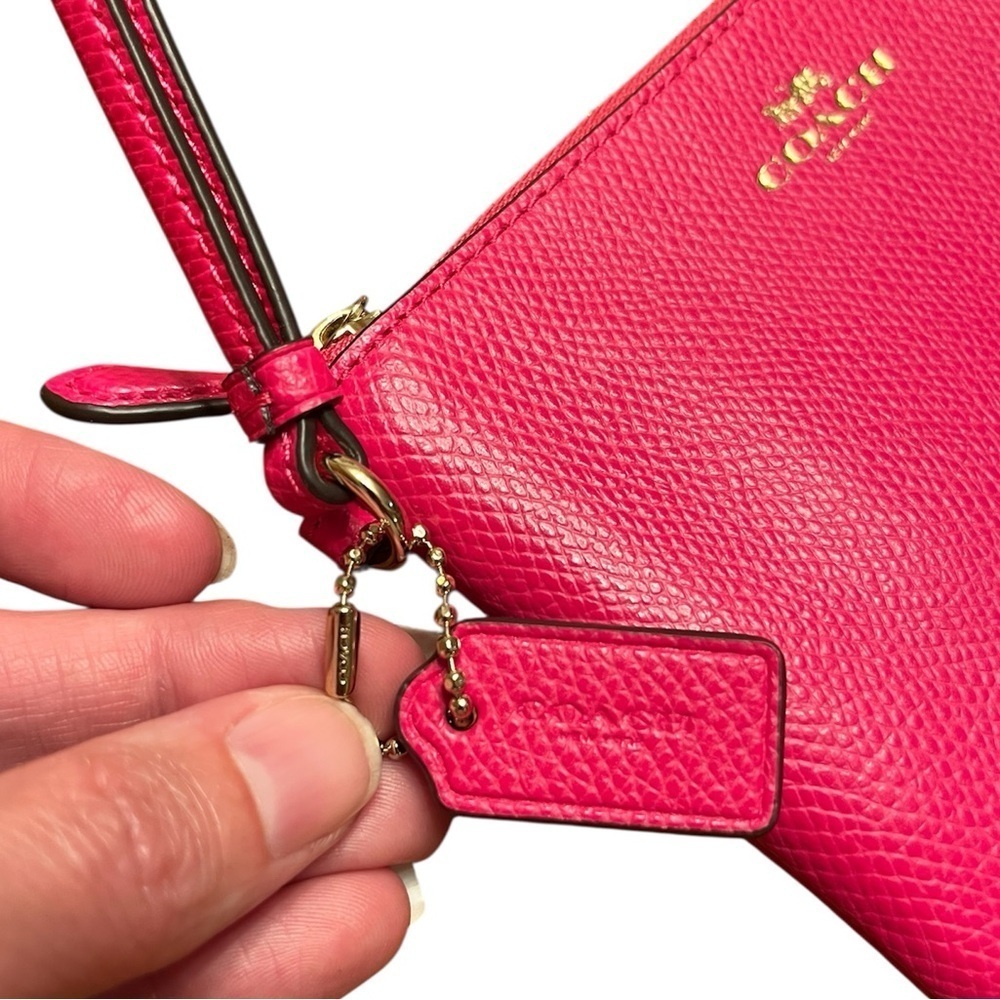 Coach Corner Zip Wristlet 6.25” x 4” x .5” - Cerise (fuchsia) with hang tag - Picture 7 of 10